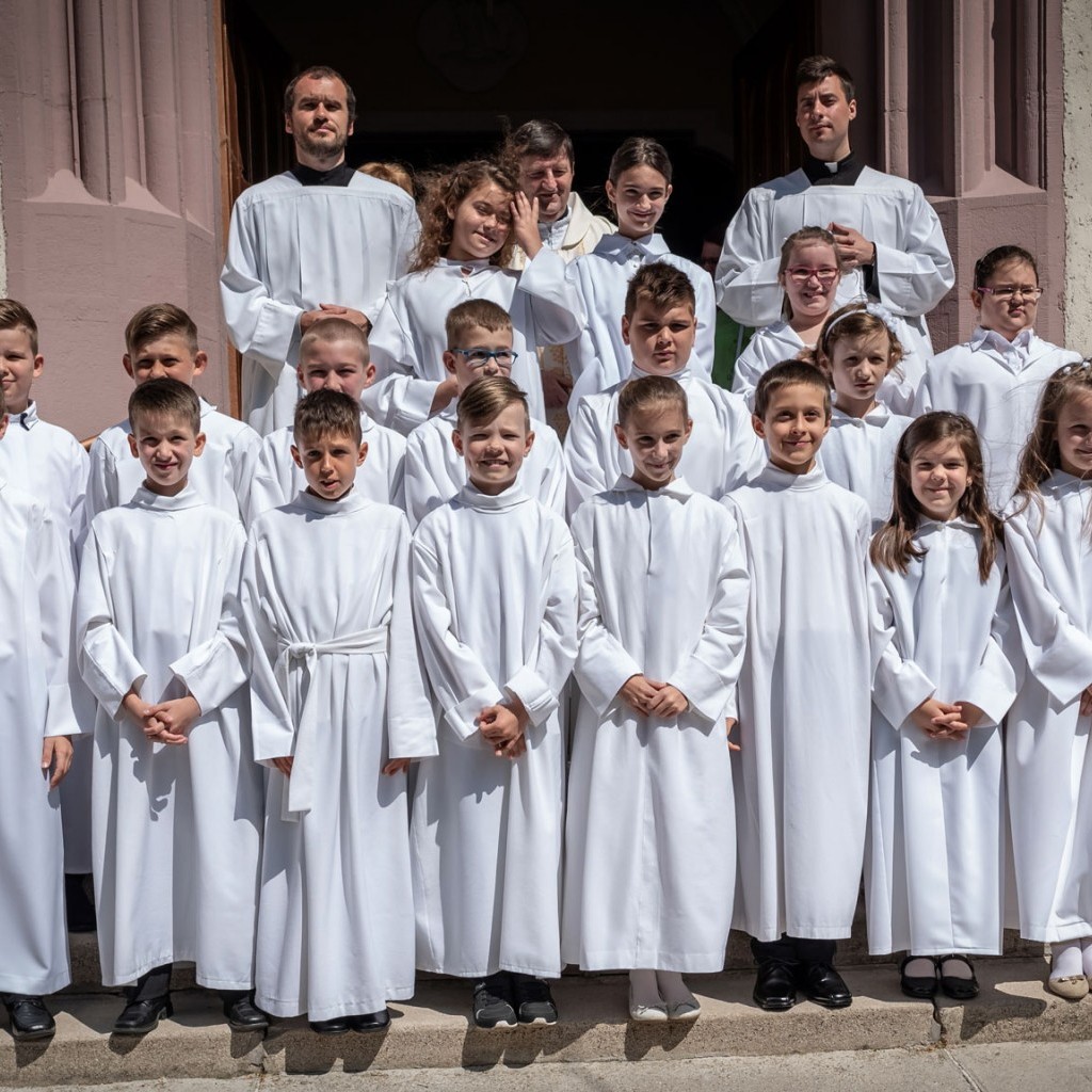 Elsőáldozási fotók